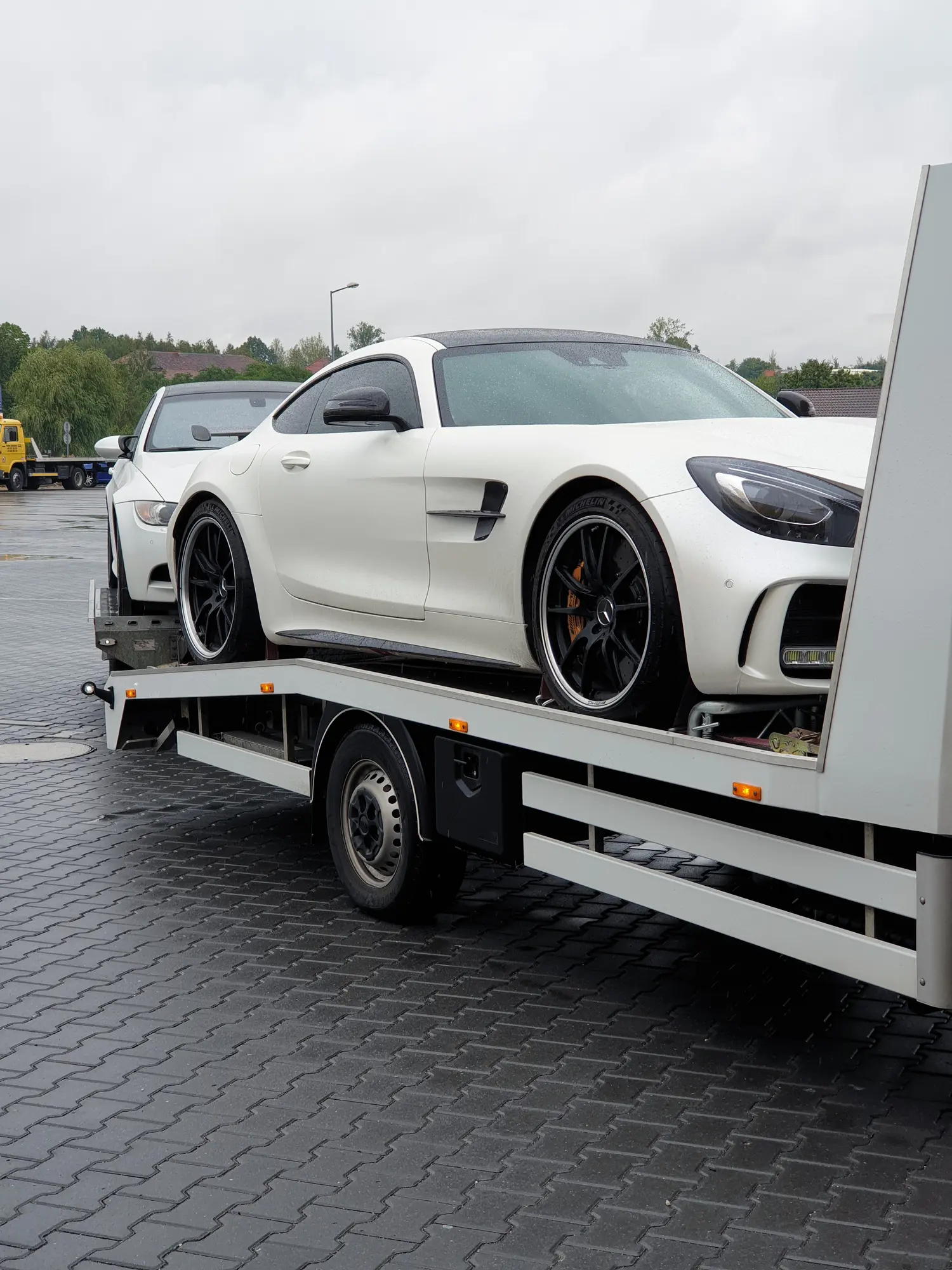 Sportwagen mit Motorschaden verkaufen in 
